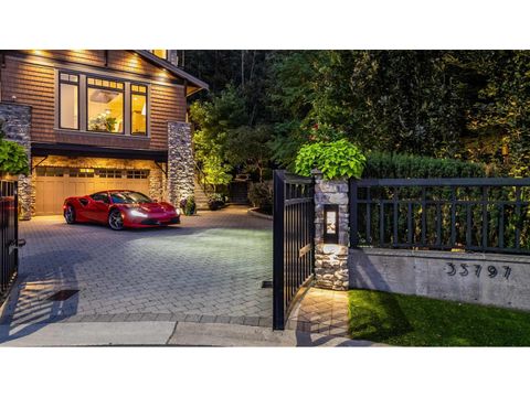 35797 LEDGEVIEW DRIVE Abbotsford BC V3G2Z2