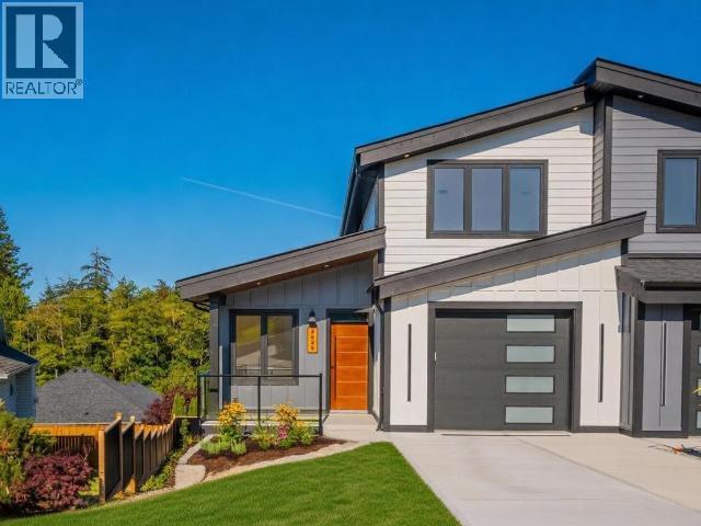 4835 LESLEY CRES
