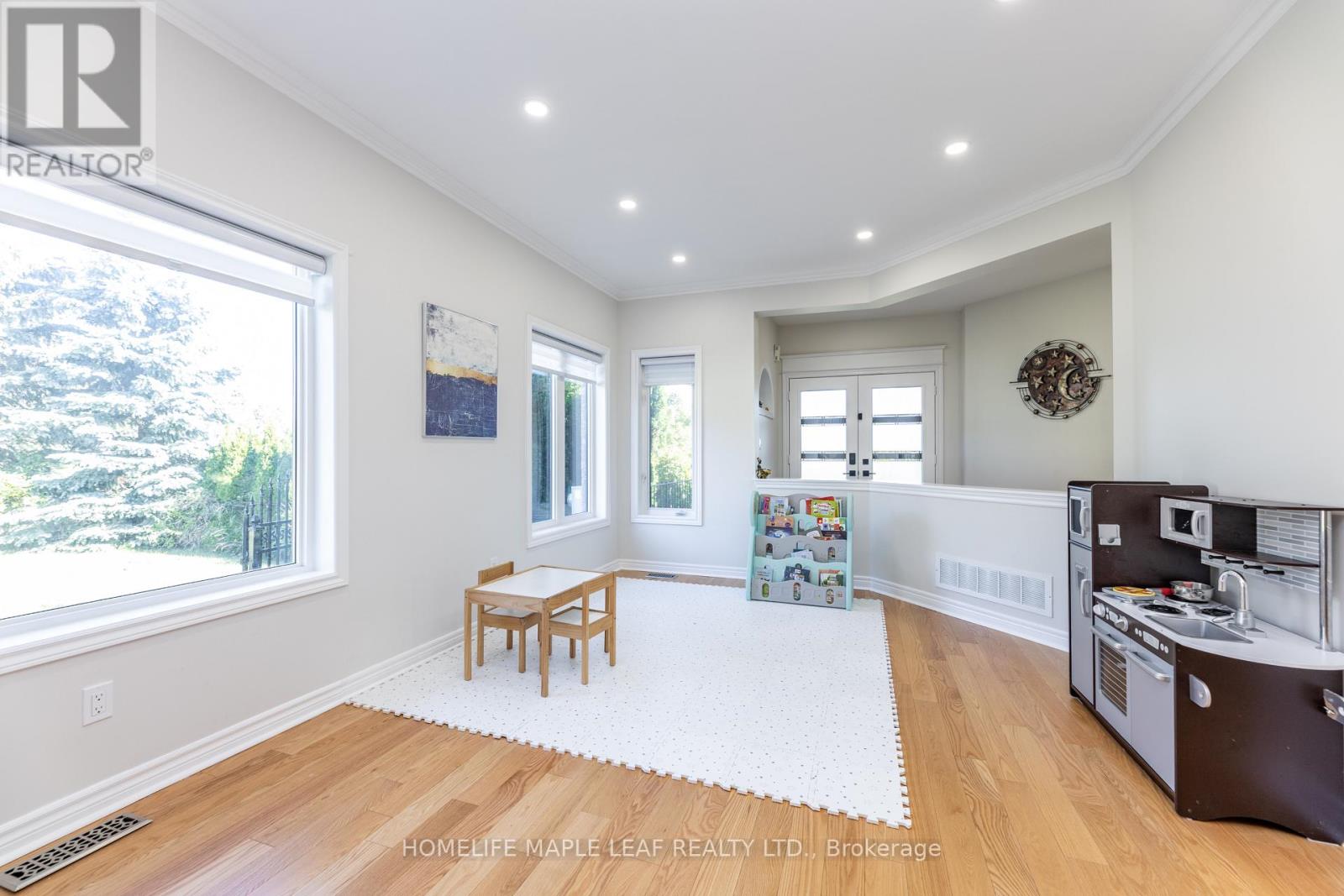 238 DEVONSLEIGH BOULEVARD