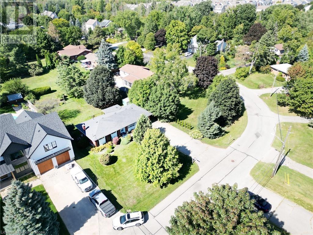 33 RIDGEWAY Avenue