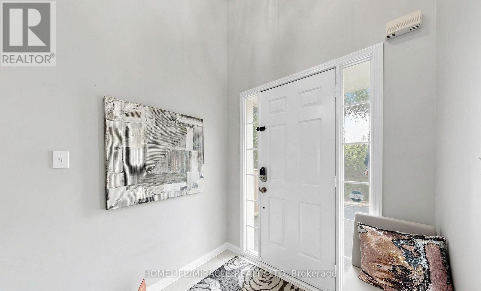 361 BRISDALE DRIVE N