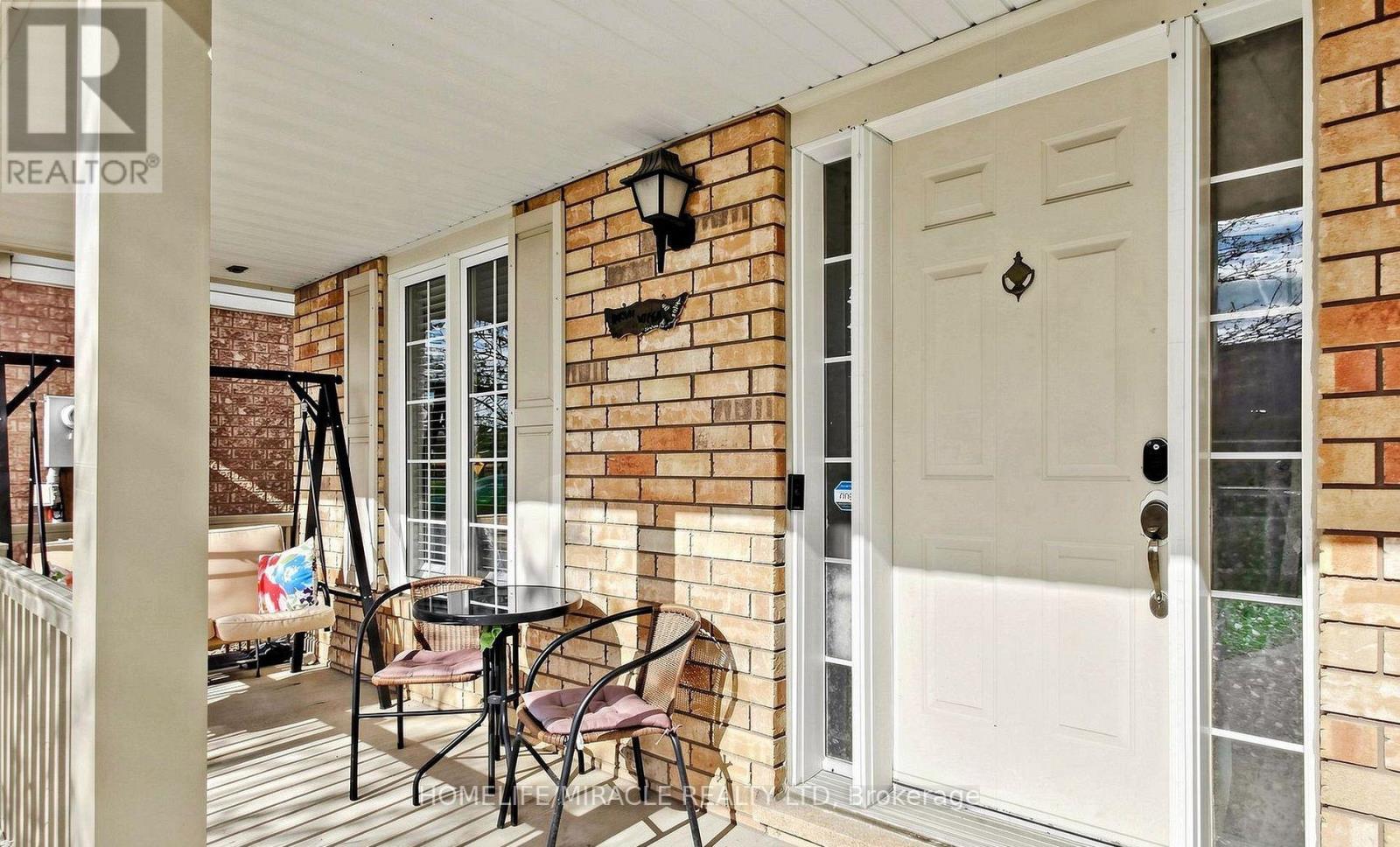 361 BRISDALE DRIVE N