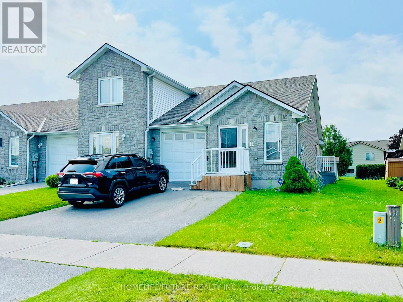 Photo 1 of 22 — 11 ALDER COURT, Belleville (Belleville Ward), ON K8P5L5