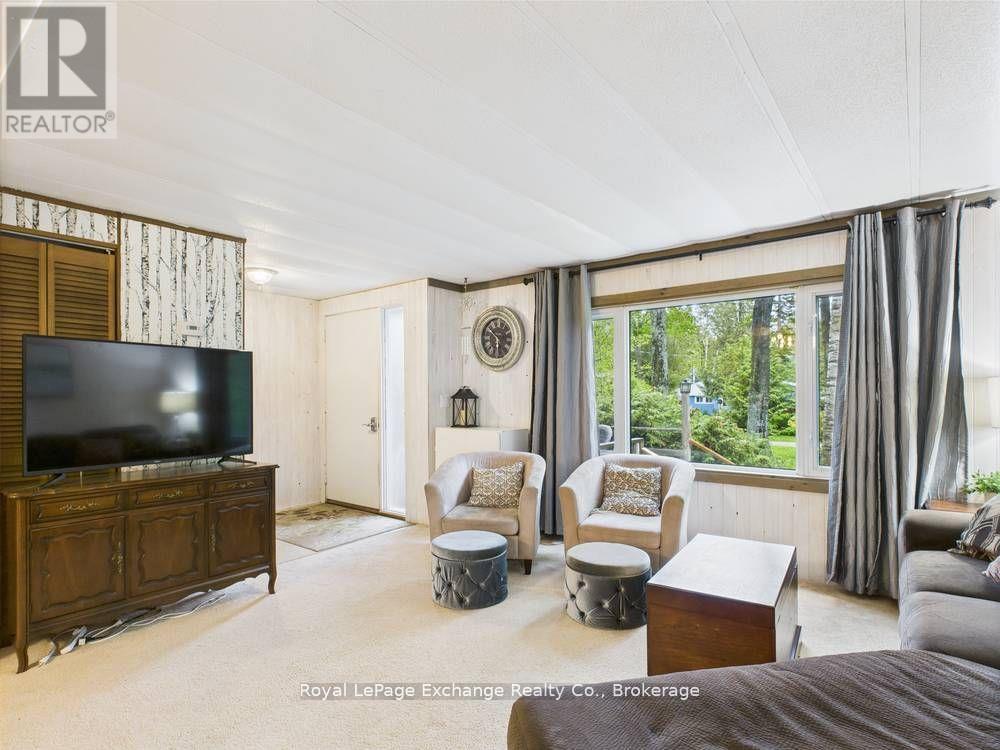 112 HURON ROAD