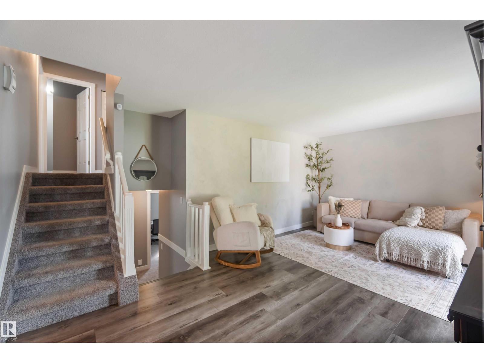 33 VENTNOR PL