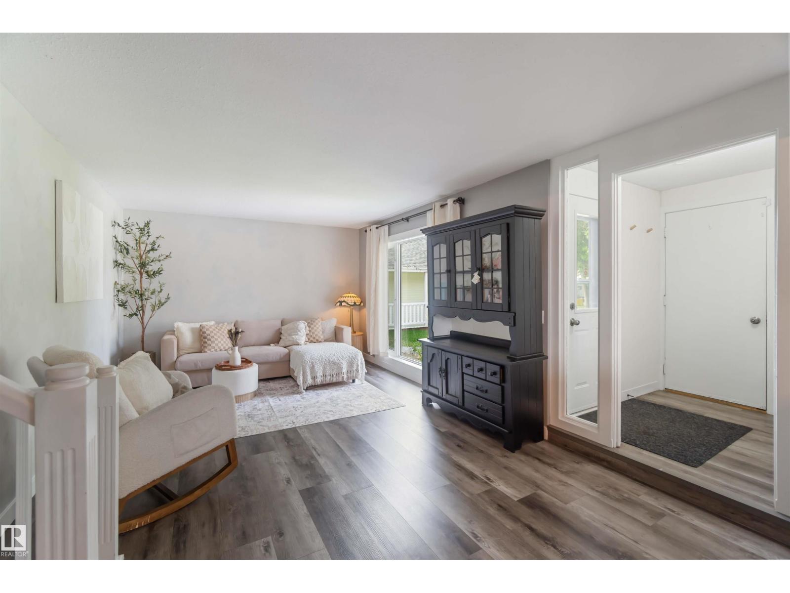 33 VENTNOR PL
