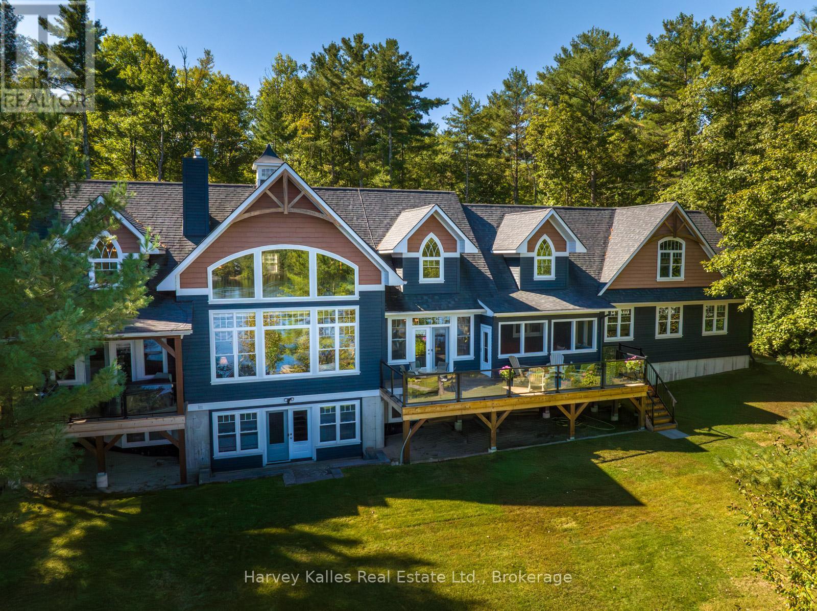 1045 LAKESHORE DRIVE