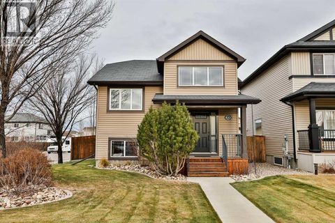 532 Silkstone Crescent W Lethbridge AB T1J4C1