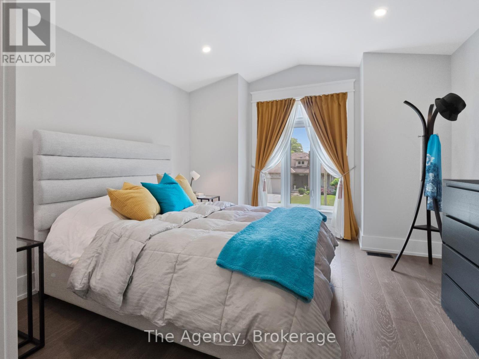 40 TOPHAM BOULEVARD