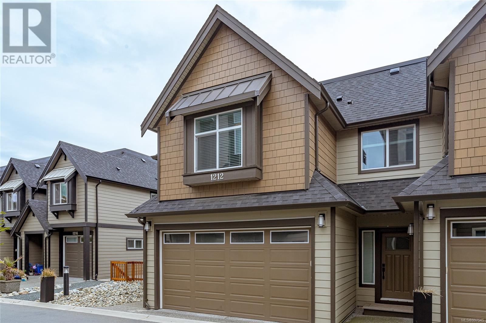 1212 Moonstone Loop