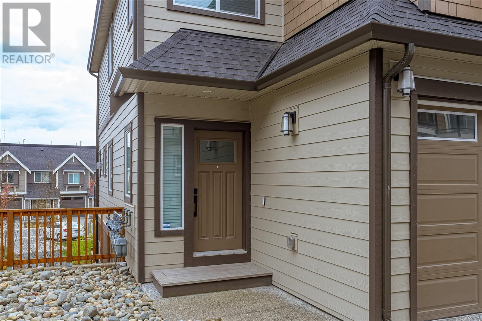 1212 Moonstone Loop