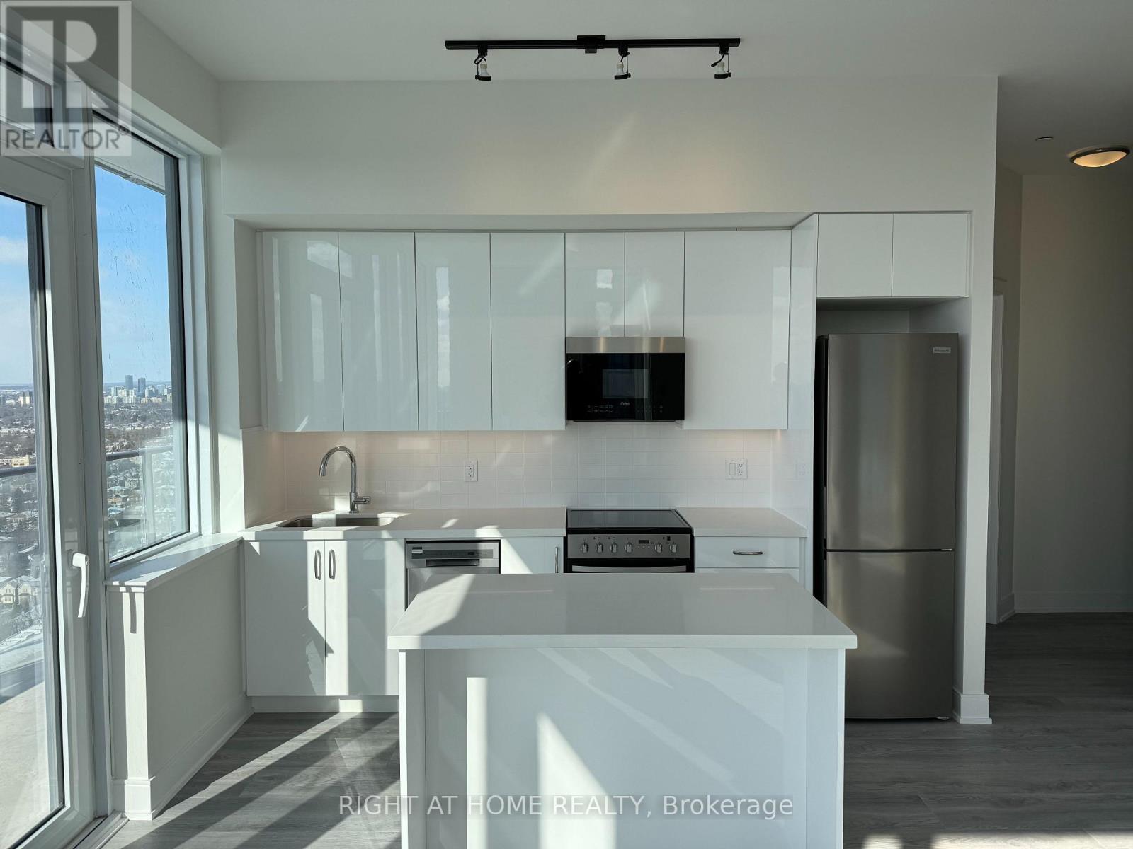 PH03 - 15 ELLERSLIE AVENUE