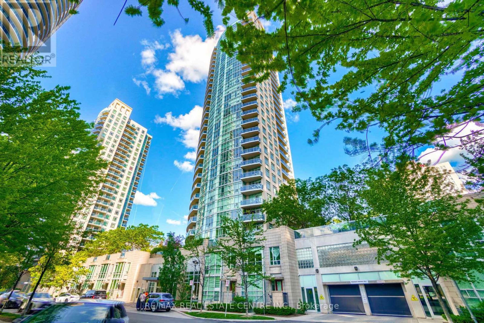 1503 - 70 ABSOLUTE AVENUE
