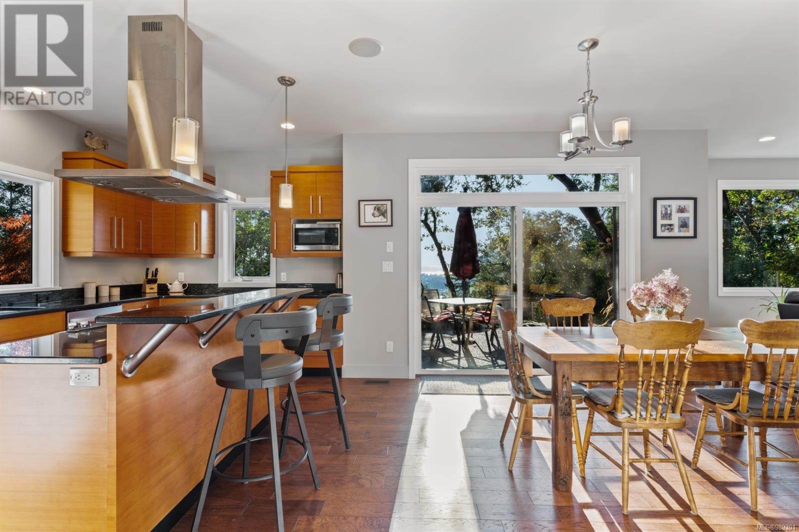 6865 Southview Terr