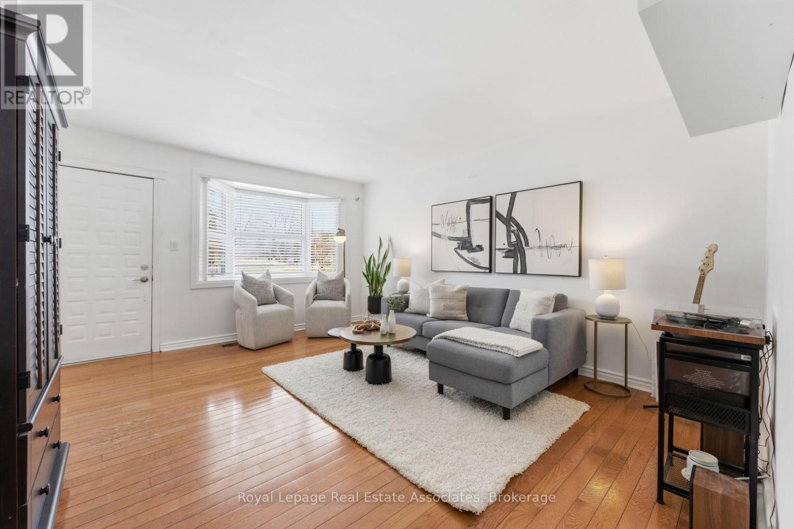 708 MONTBECK CRESCENT