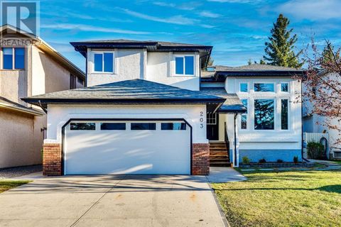 203 Edgepark Way NW Calgary AB T3A4T2