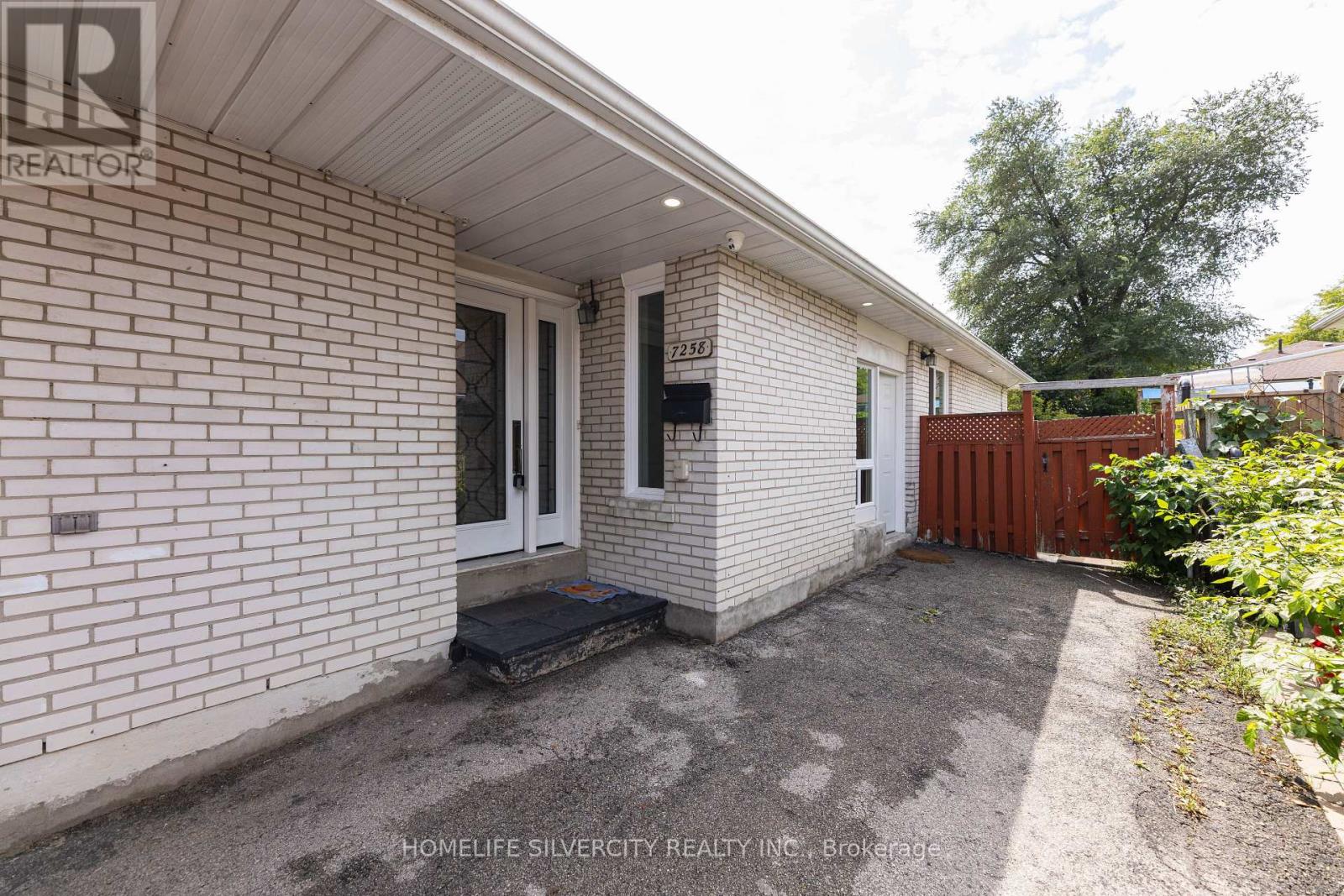 7258 REINDEER DRIVE