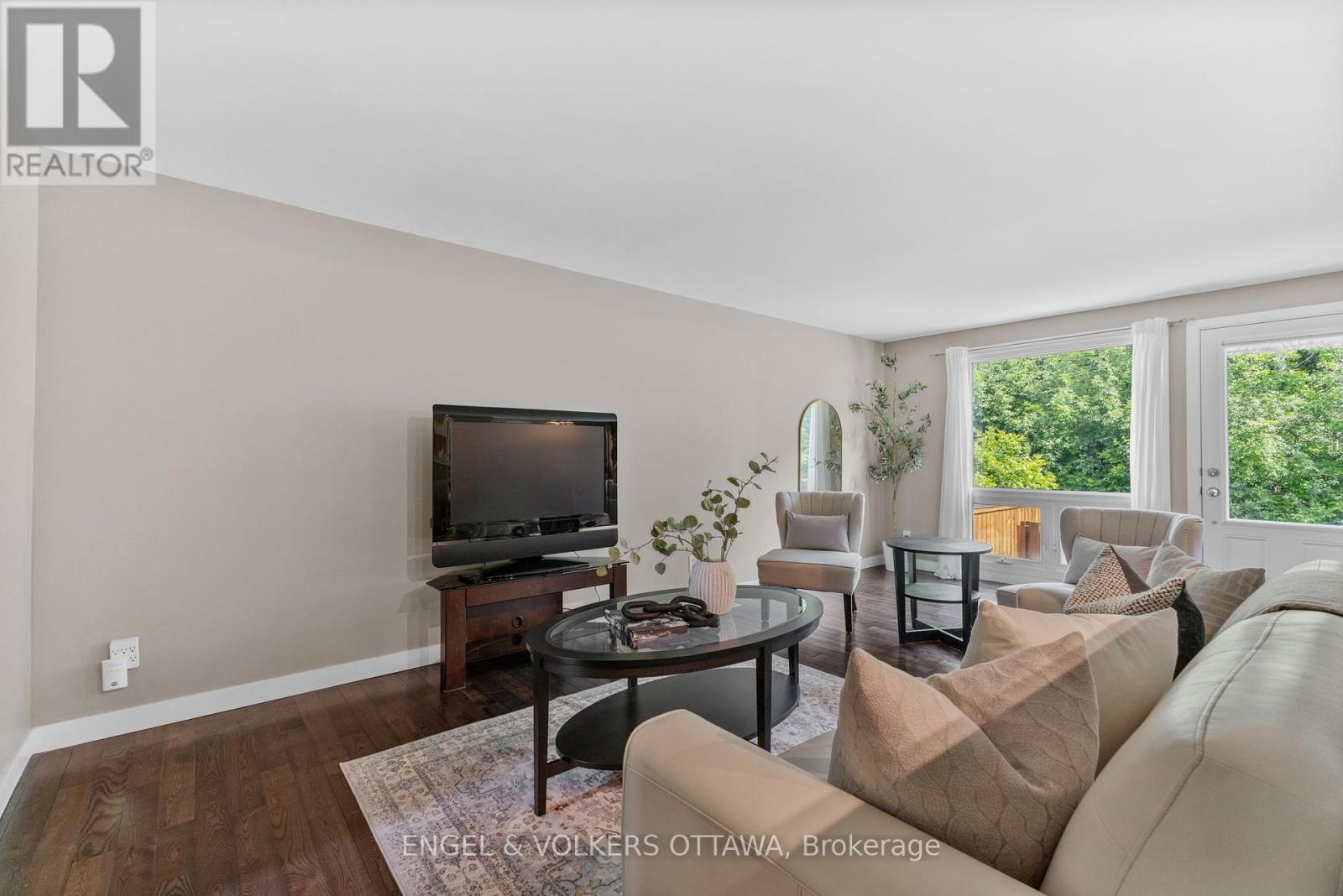 42D BENLEA DRIVE