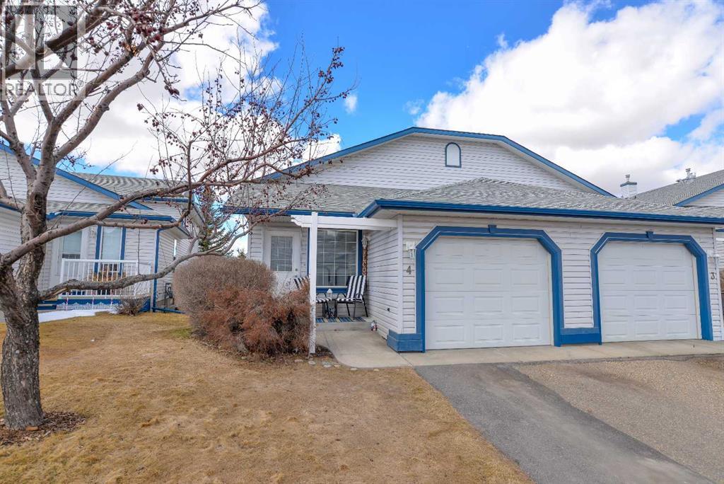 4, 33 Stonegate Drive NW