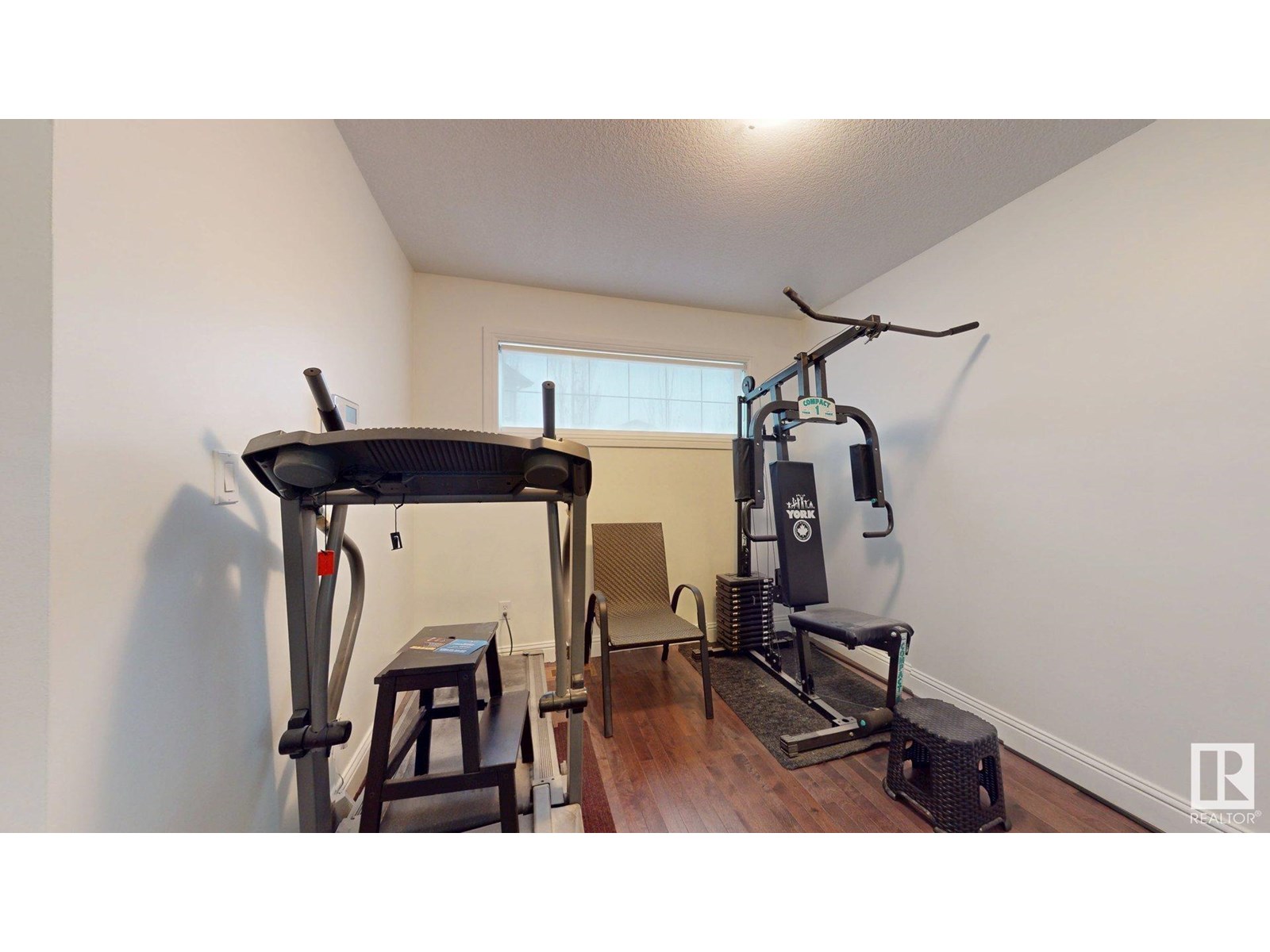 5440 1A AV SW