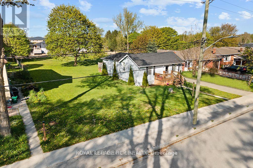 Photo 1 of 19 — 240 EGREMONT STREET N, Wellington North (Mount Forest), ON N0G2L2