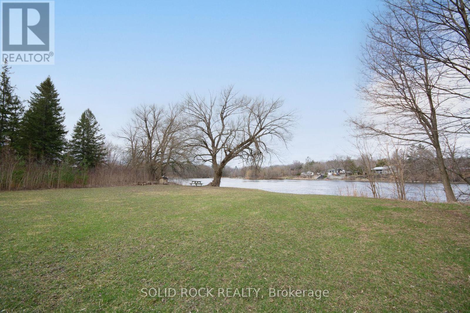 724 RIVER ROAD