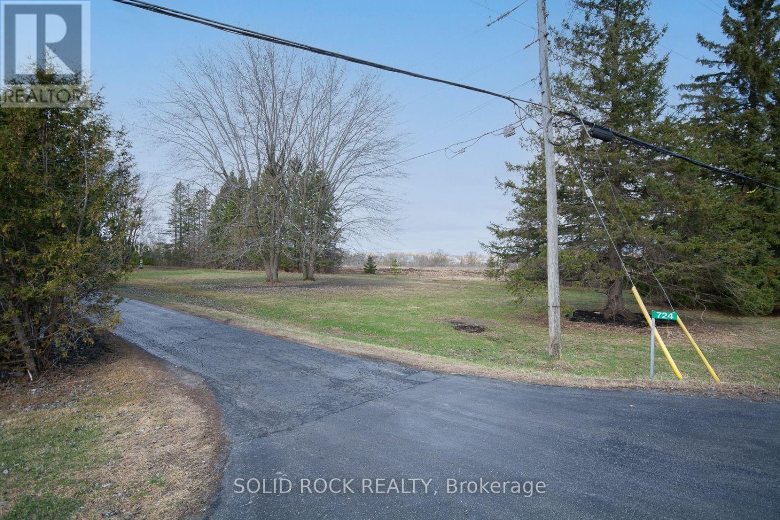 724 RIVER ROAD