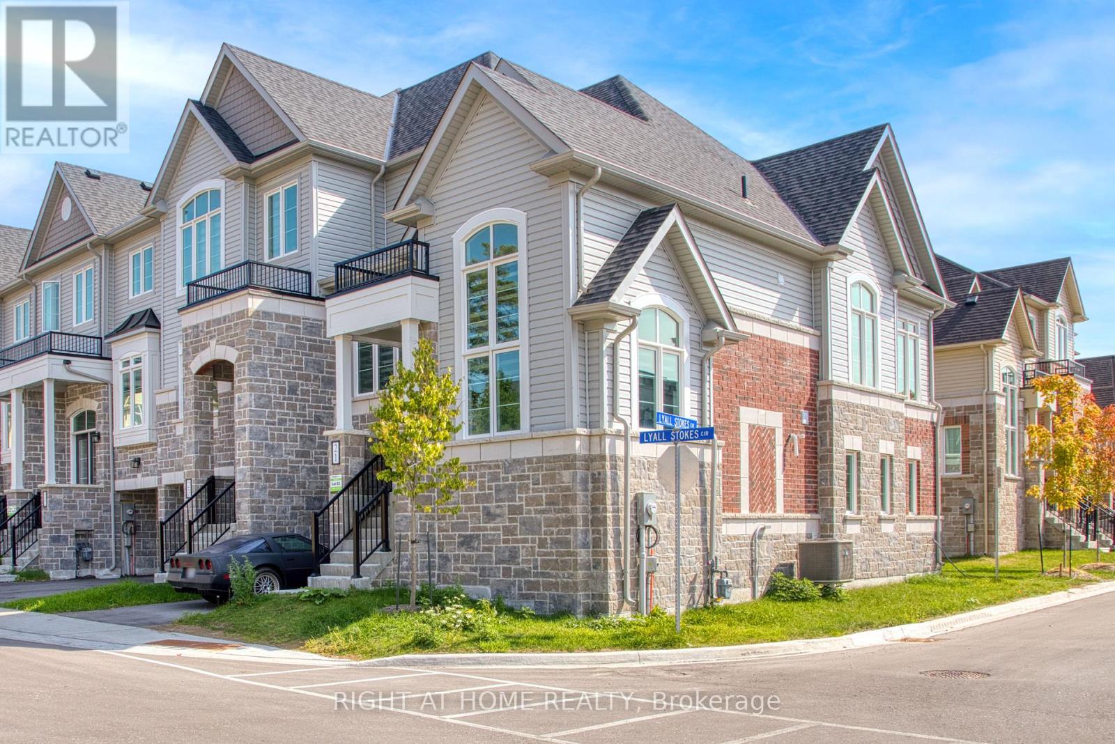 21 LYALL STOKES CIRCLE