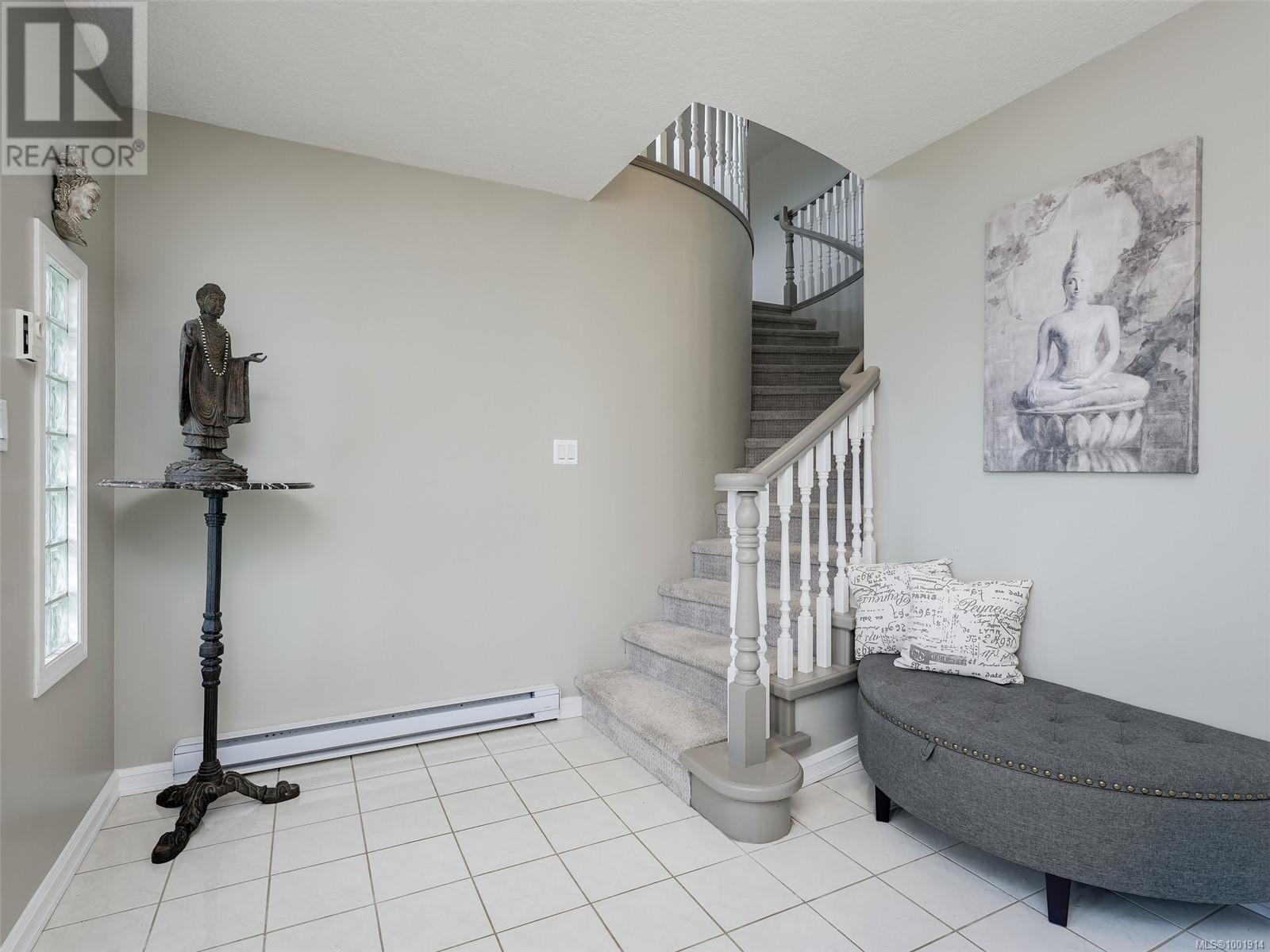 6428 Bella Vista Dr