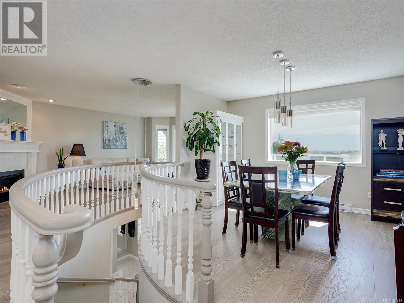 6428 Bella Vista Dr