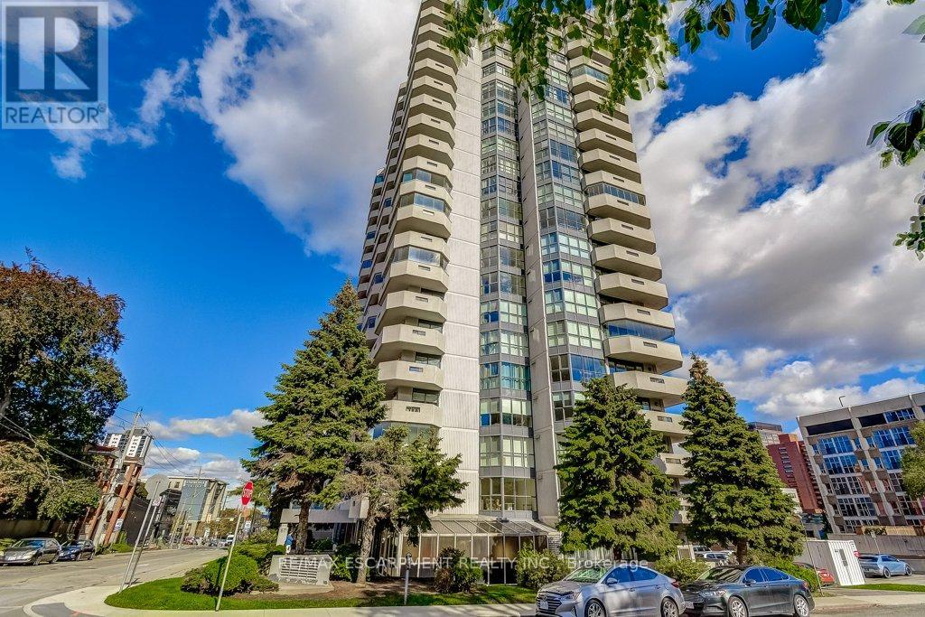 9D - 67 CAROLINE STREET S