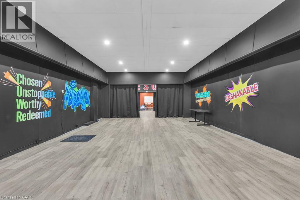 421 DUNDAS Street Unit# 1