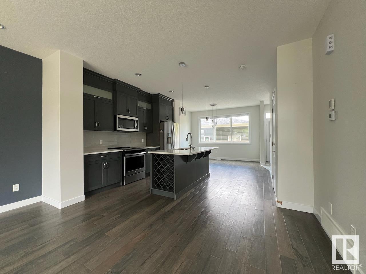 10574 62 AV NW