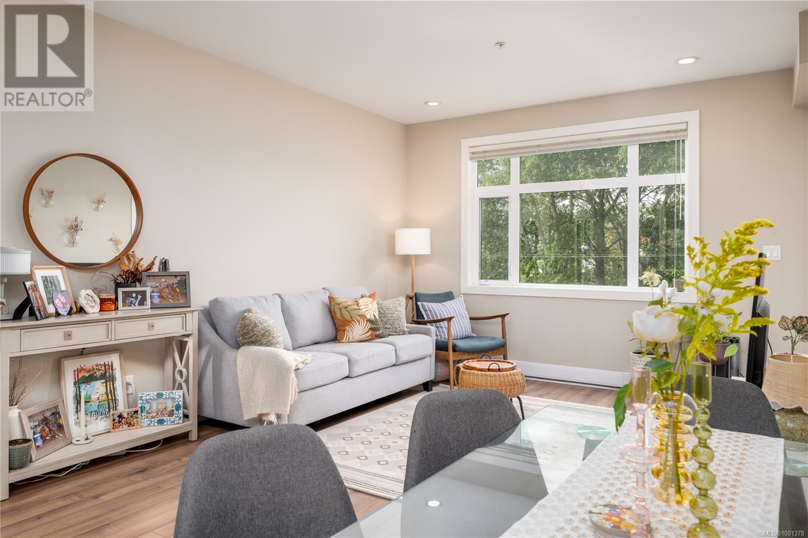 310 2655 Sooke Rd