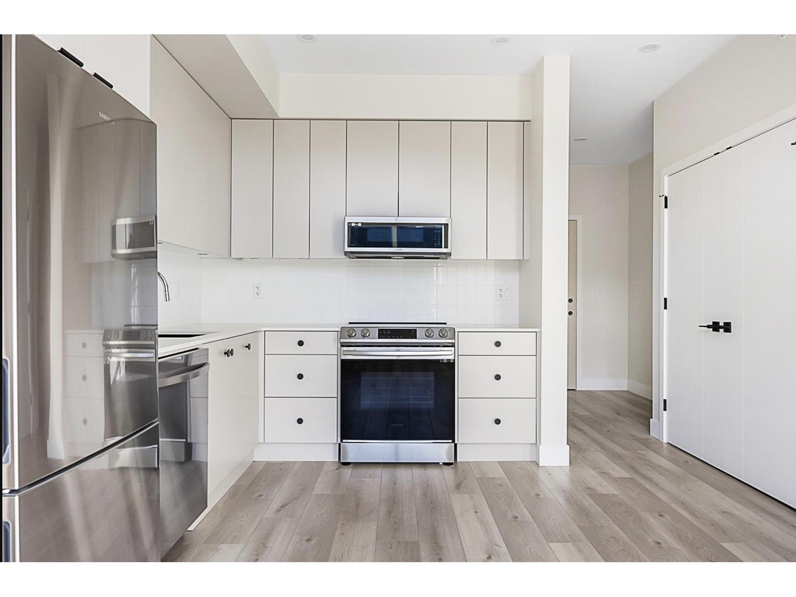 401 45505 CAMPUS DRIVE|Garrison Crossing