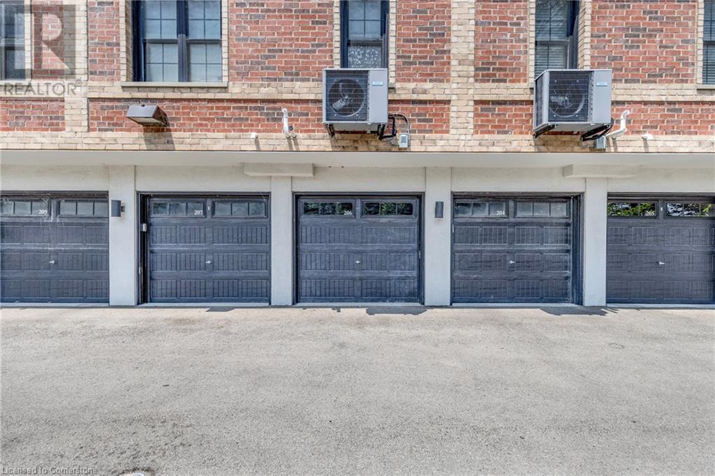 760 LAKESHORE Road E Unit# 206