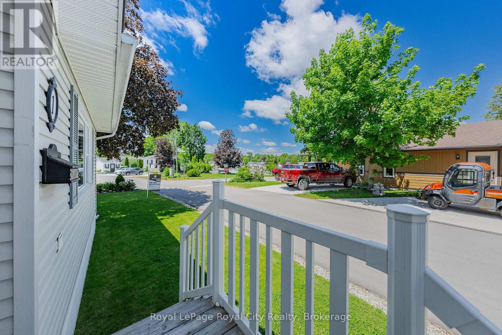 1 PINE LANE