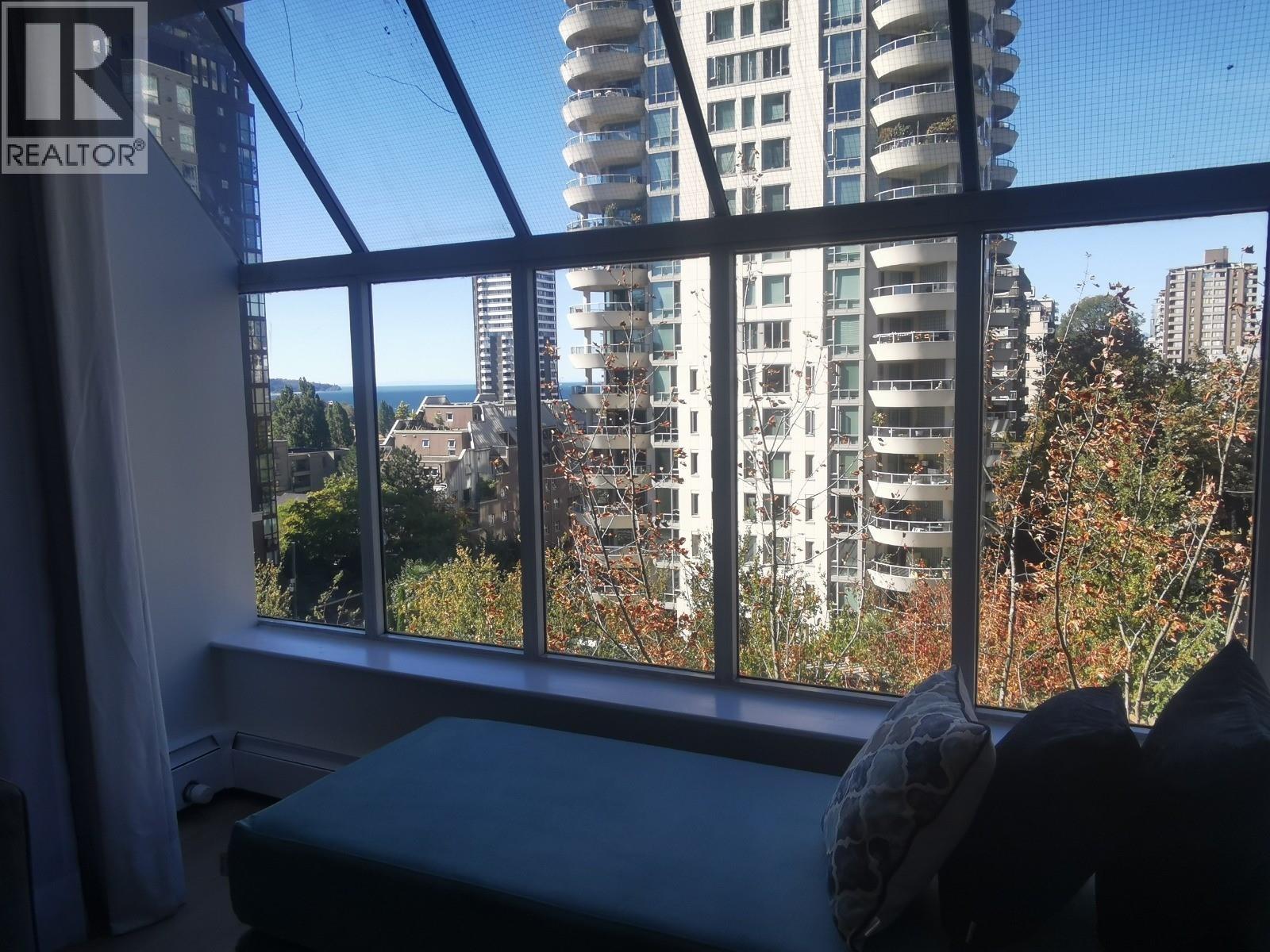 806 1330 BURRARD STREET