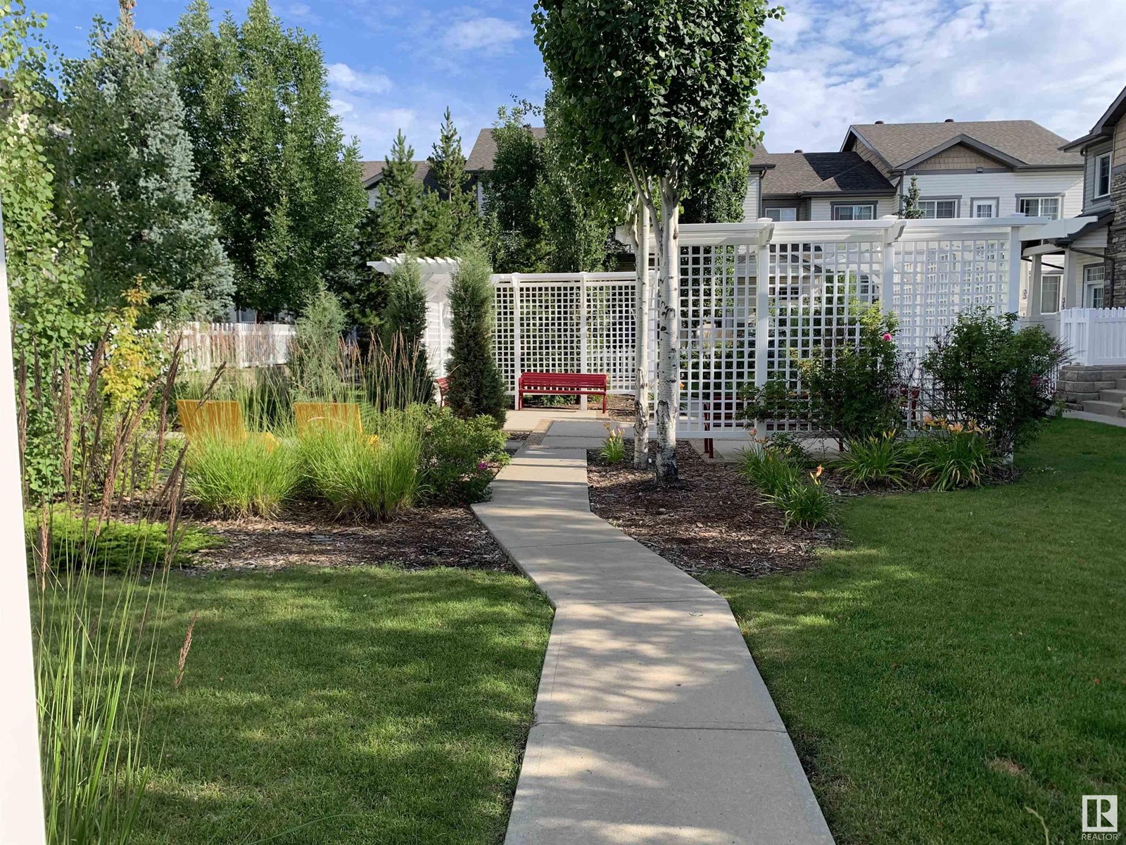 #20 4850 terwillegar Common NW