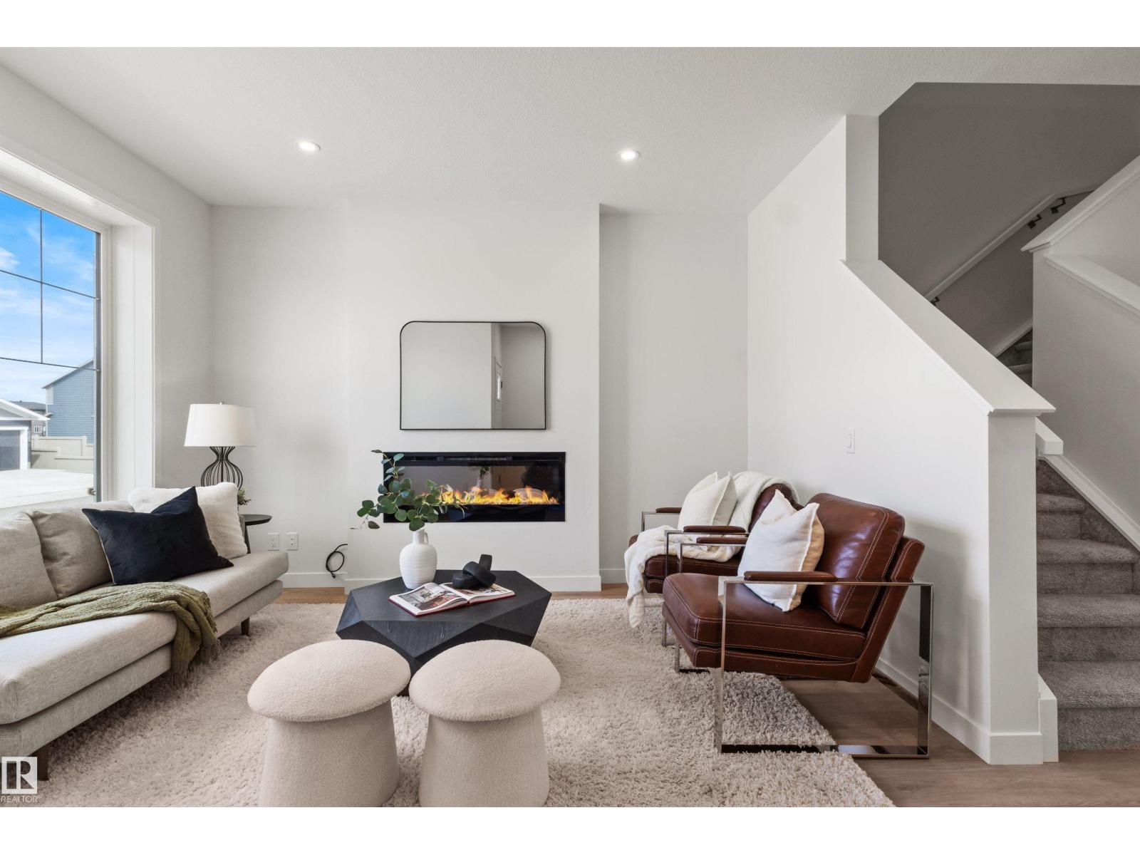 5749 HAWTHORN CM SW