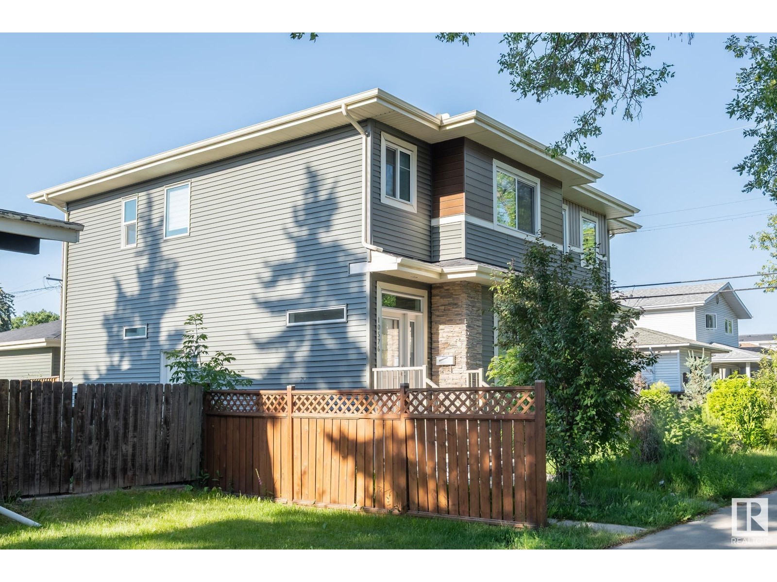 10576 62 AV NW NW
