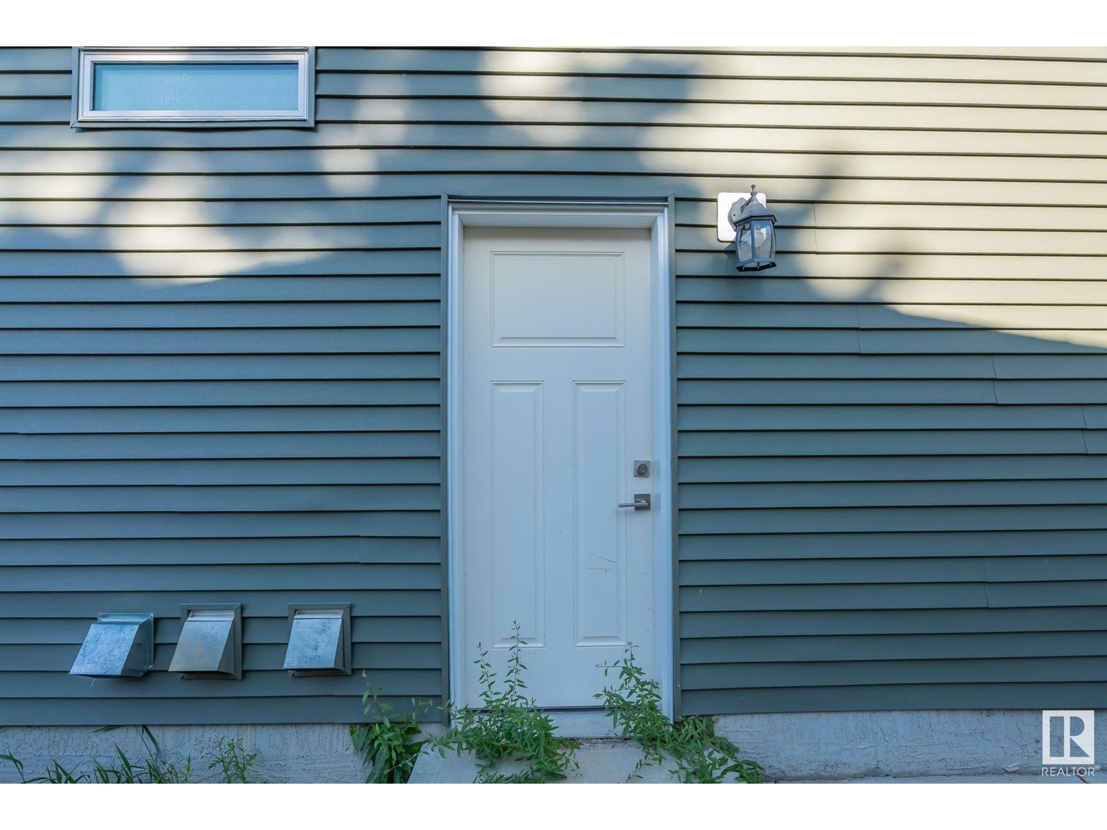 10576 62 AV NW NW