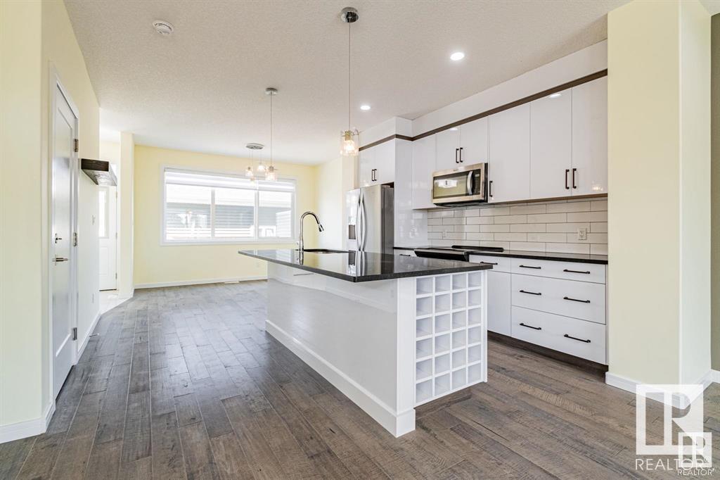 10576 62 AV NW NW