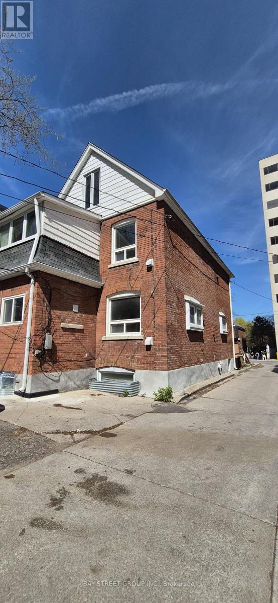 6 FERNDALE AVENUE