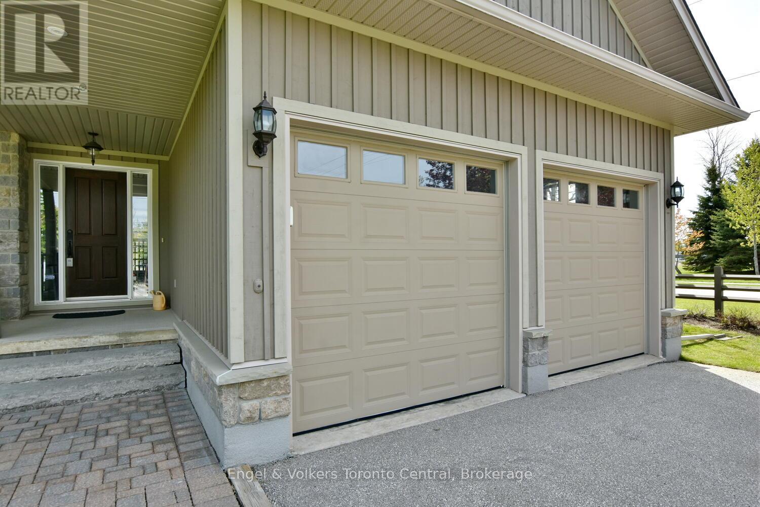 47 MEADOWBROOK LANE