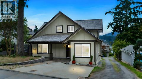 767 Harding Lane Central Saanich BC V8M2G2