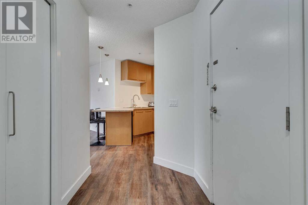 113, 35 Richard Court SW