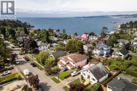 468 Admirals Rd Esquimalt BC V9A2N1