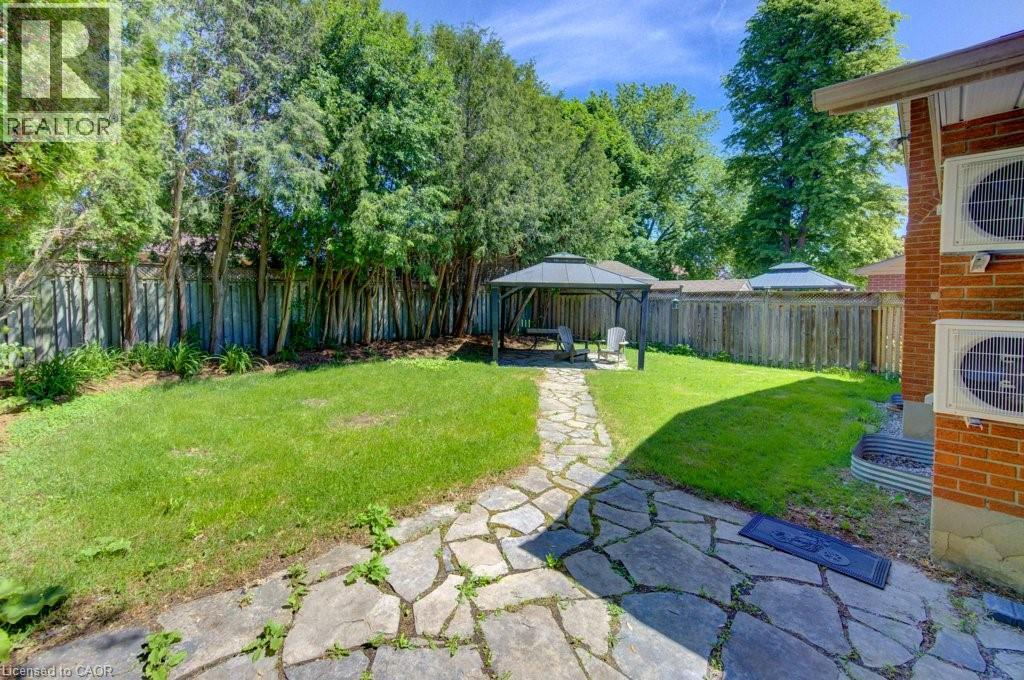 136 DUNSMERE Drive