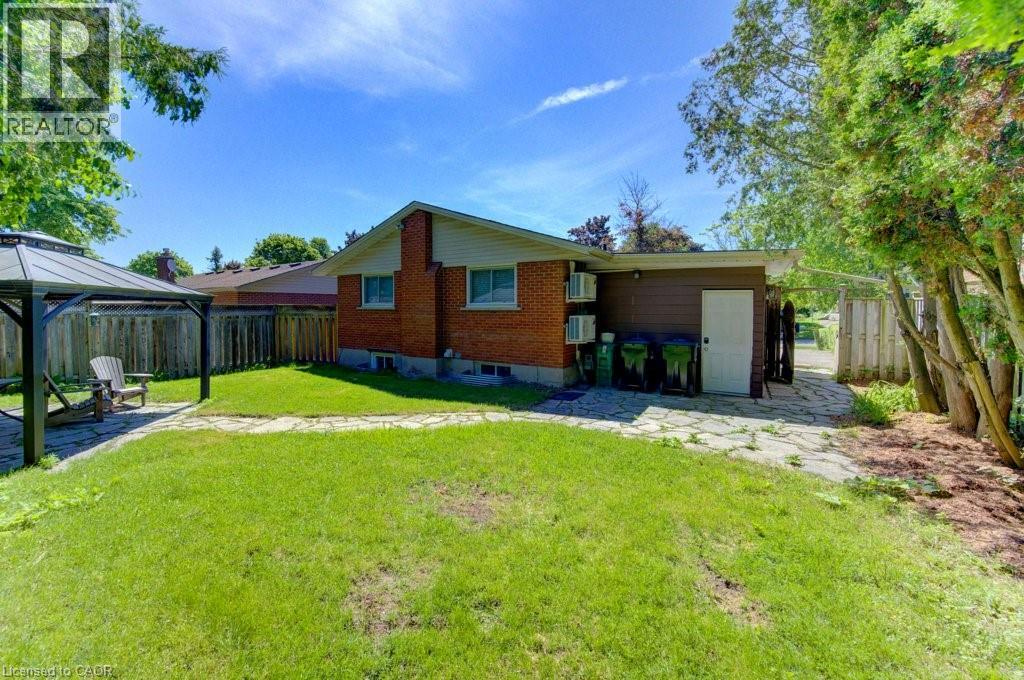 136 DUNSMERE Drive